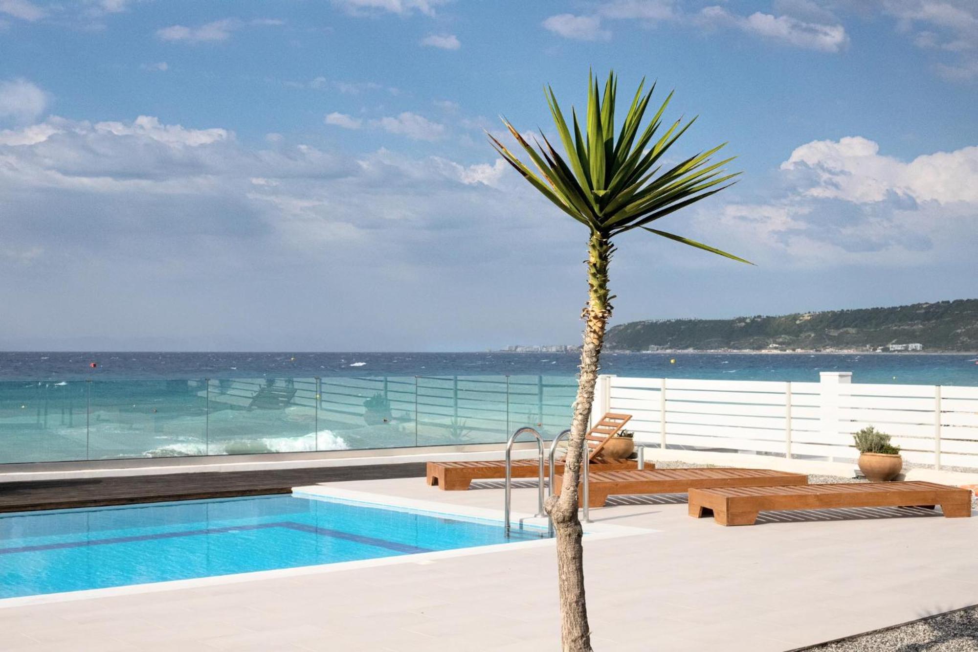 Vaso Beach Front Villa Ialysos  Extérieur photo